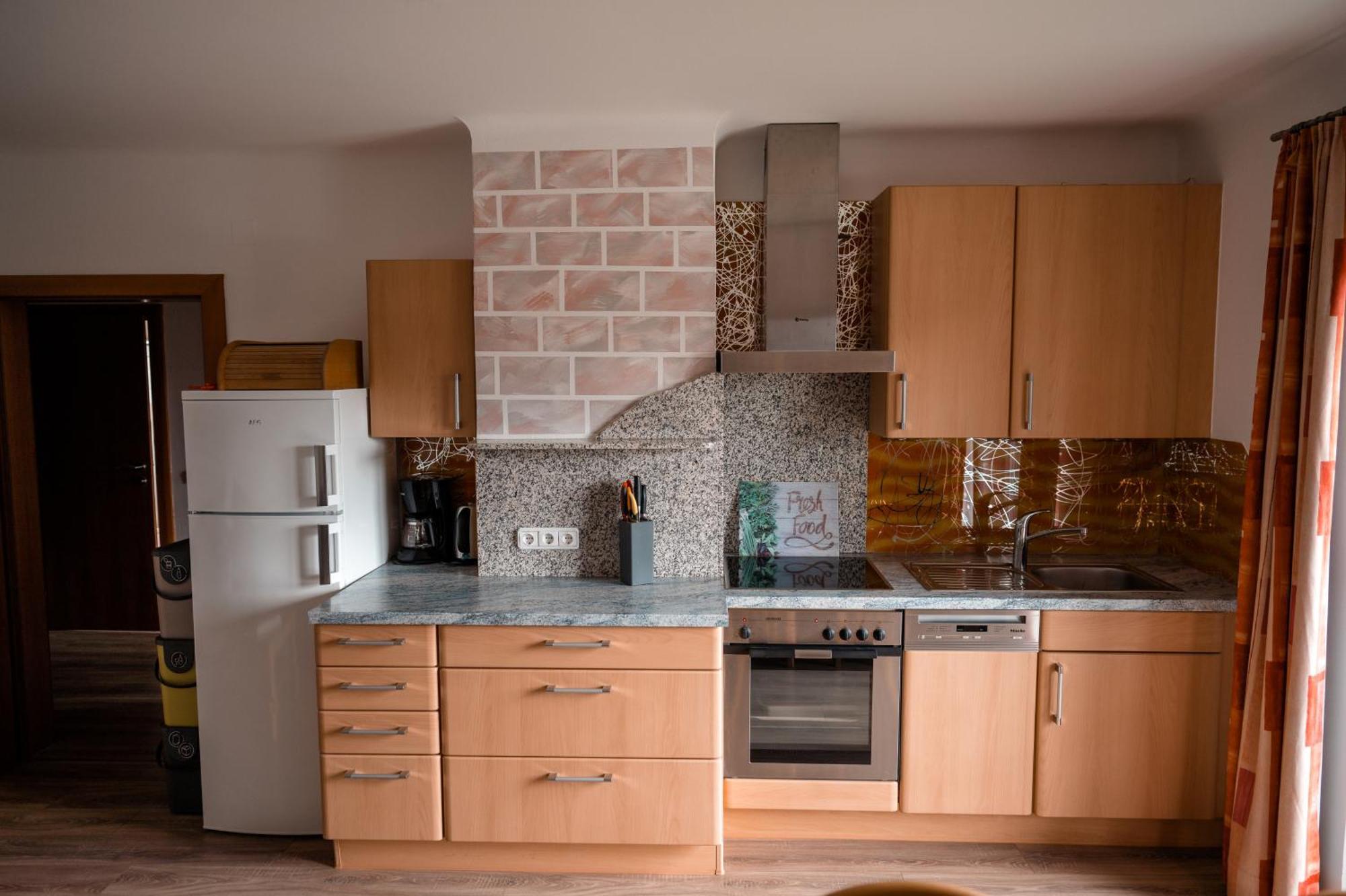 Urlaub Fuer Mensch Und Tier - Appartements Pirkhof Portschach am Woerthersee Luaran gambar